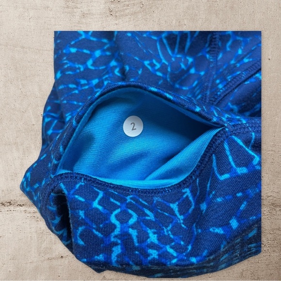 Lululemon Pure Cris Cross blue Legging size 2 - Picture 5 of 9